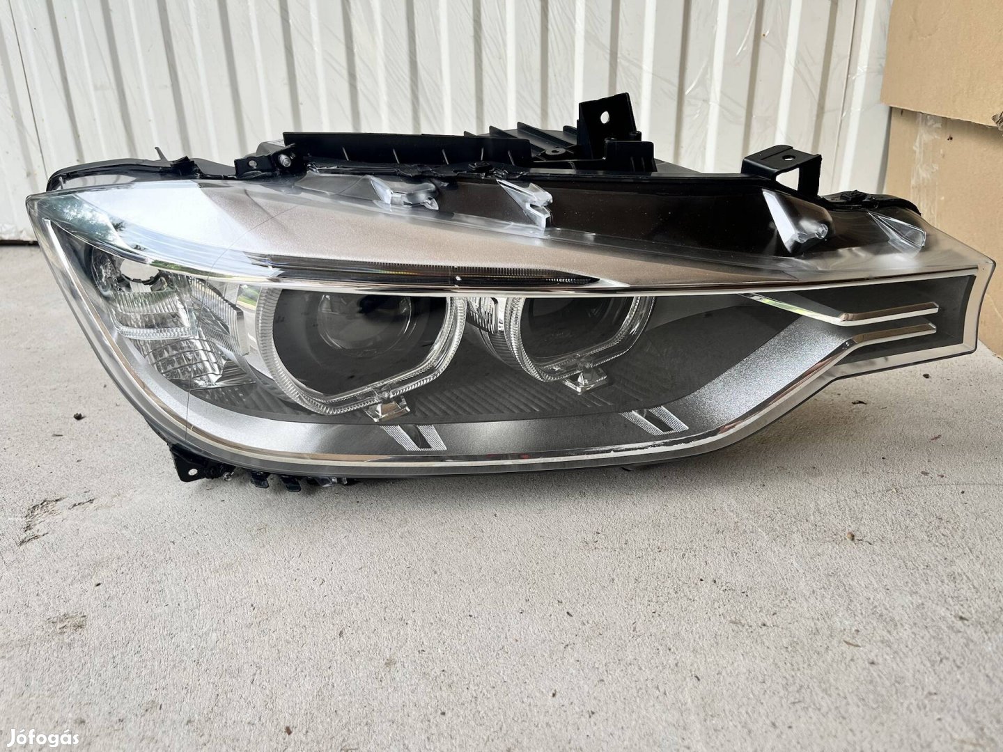 BMW F30 F31 adaptív xenon fényszóró, lámpa