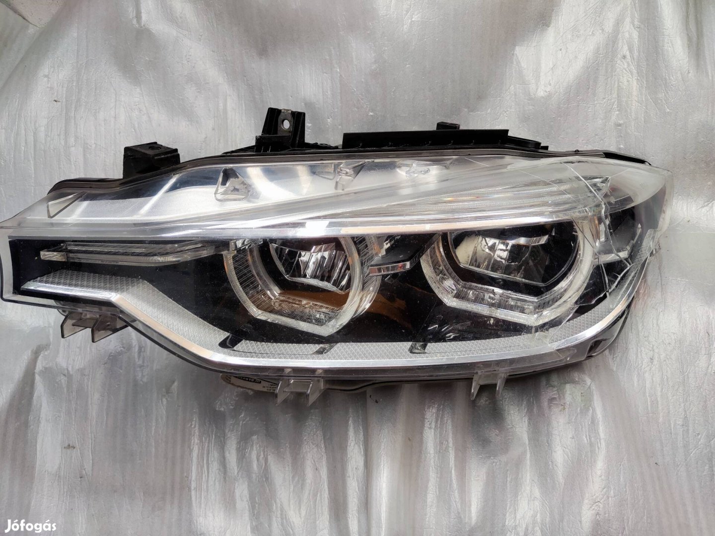 BMW F30 F31 sérült bal LED fényszóró 