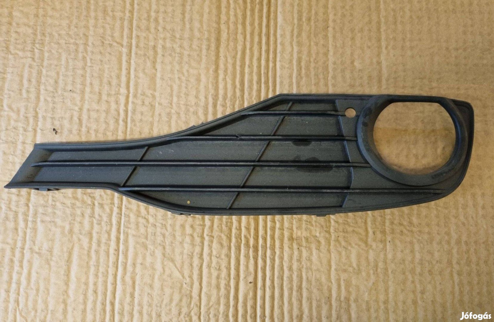 BMW F30 (2013-2016) bal első ködlámpa takaró