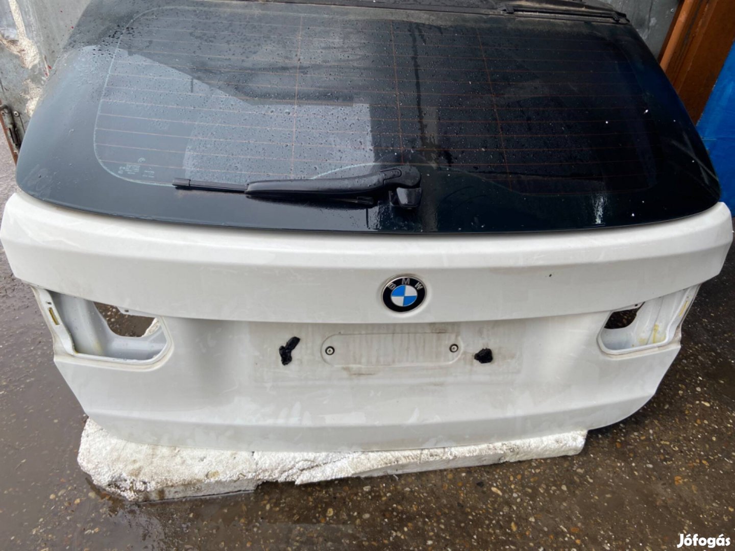 BMW F31 csomagtér ajtó