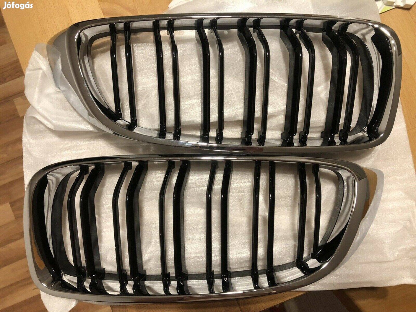 BMW F32 F33 F36 F82 F83 (4-es coupe) vese hűtőrács króm/fekete M4