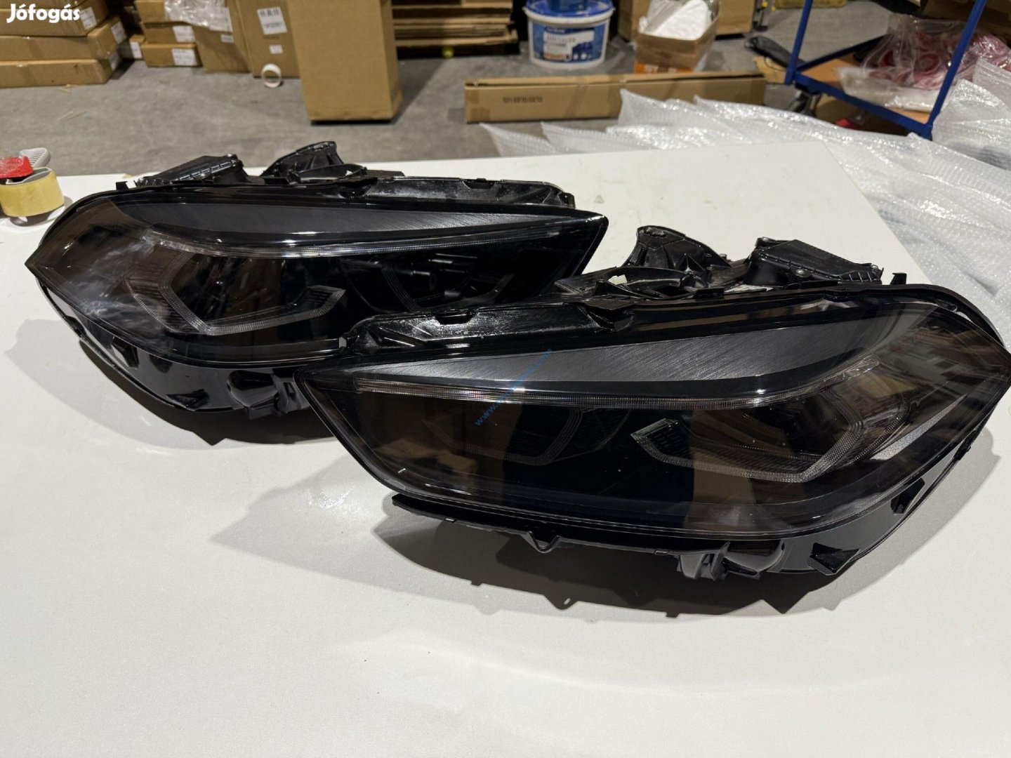 BMW F40 Black Line LED fényszóró pár