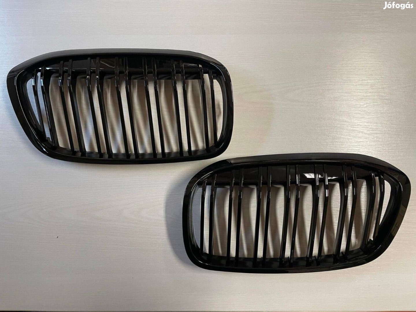 BMW F45, F46 face (2-es tourer BMW) vese hűtőrács lakk fekete dupla