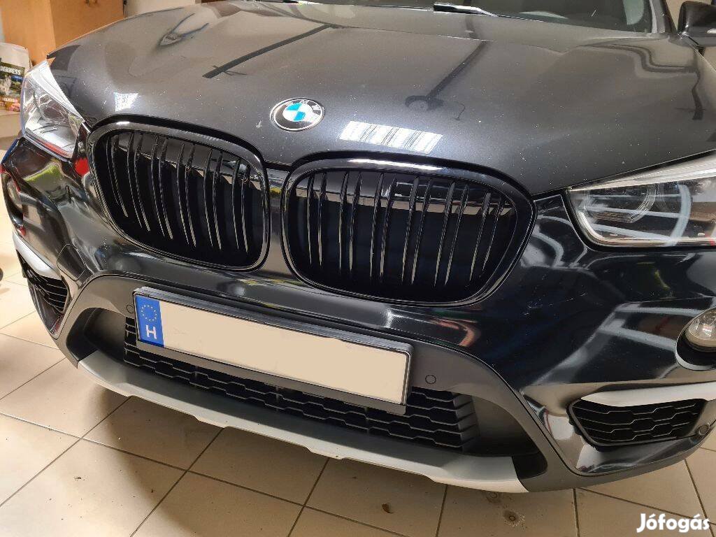 BMW F48 preface ( X1 ) díszrács vese hűtőrács lakk fekete dupla pálcás