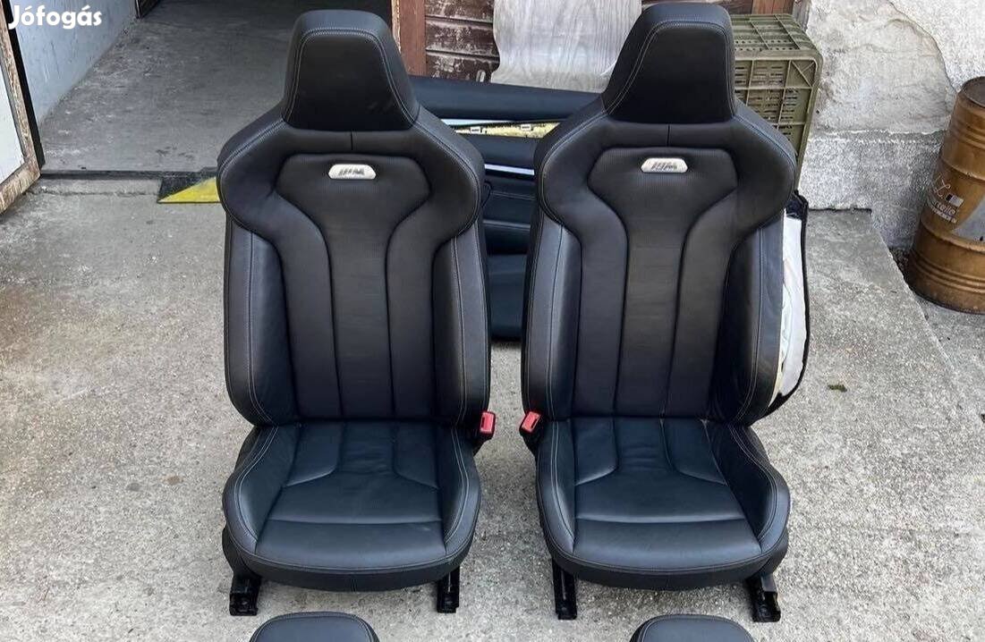 BMW F82 M4 komplett bőrbelső oldalkárpitokkal