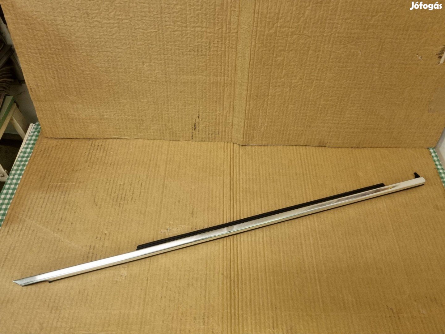 BMW G30 G31 Jobb első ajtó vízlehúzó léc