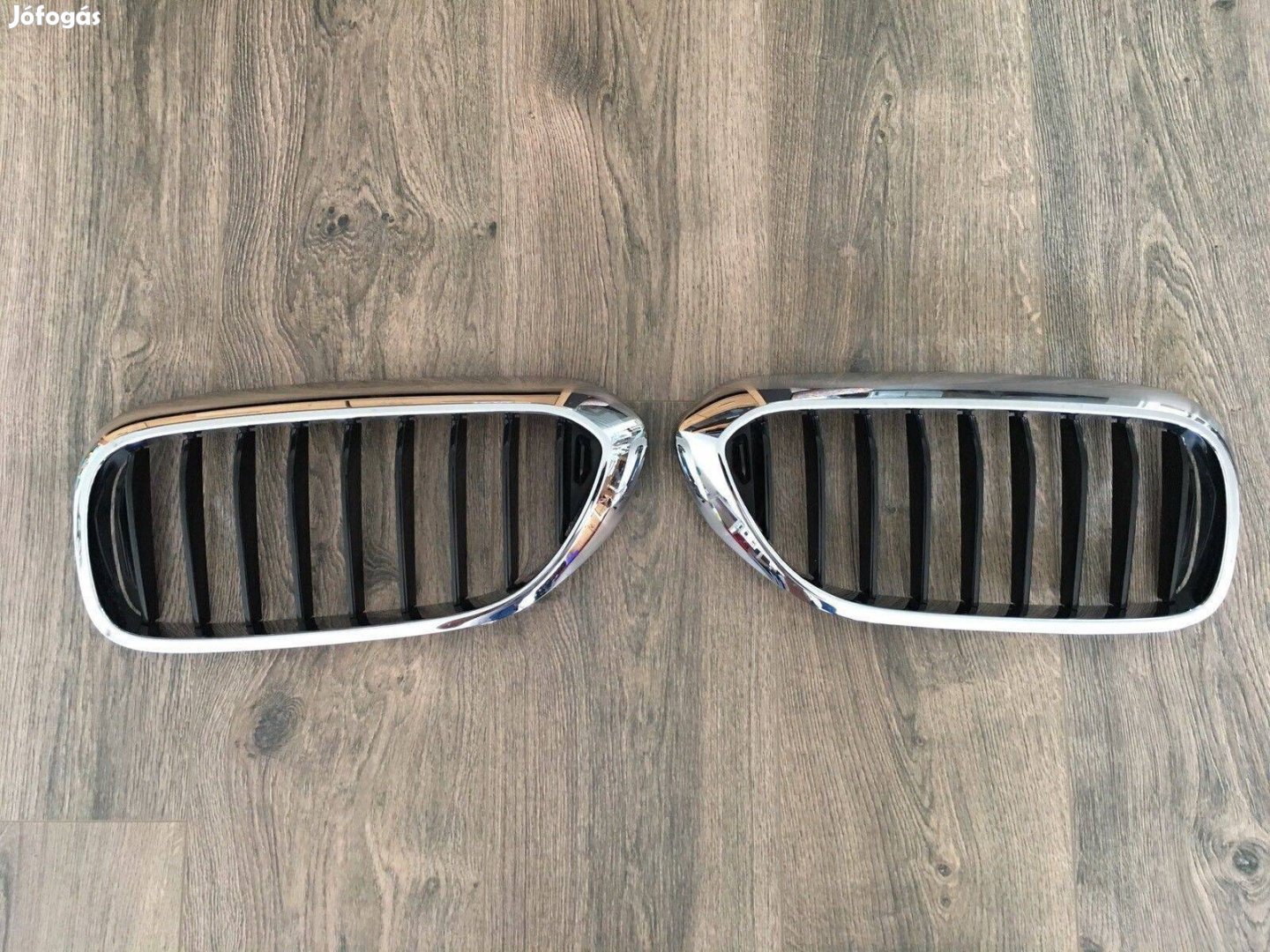 BMW G30 G31 (5-ös BMW) eredeti vese hűtőrács króm/fekete BASIC