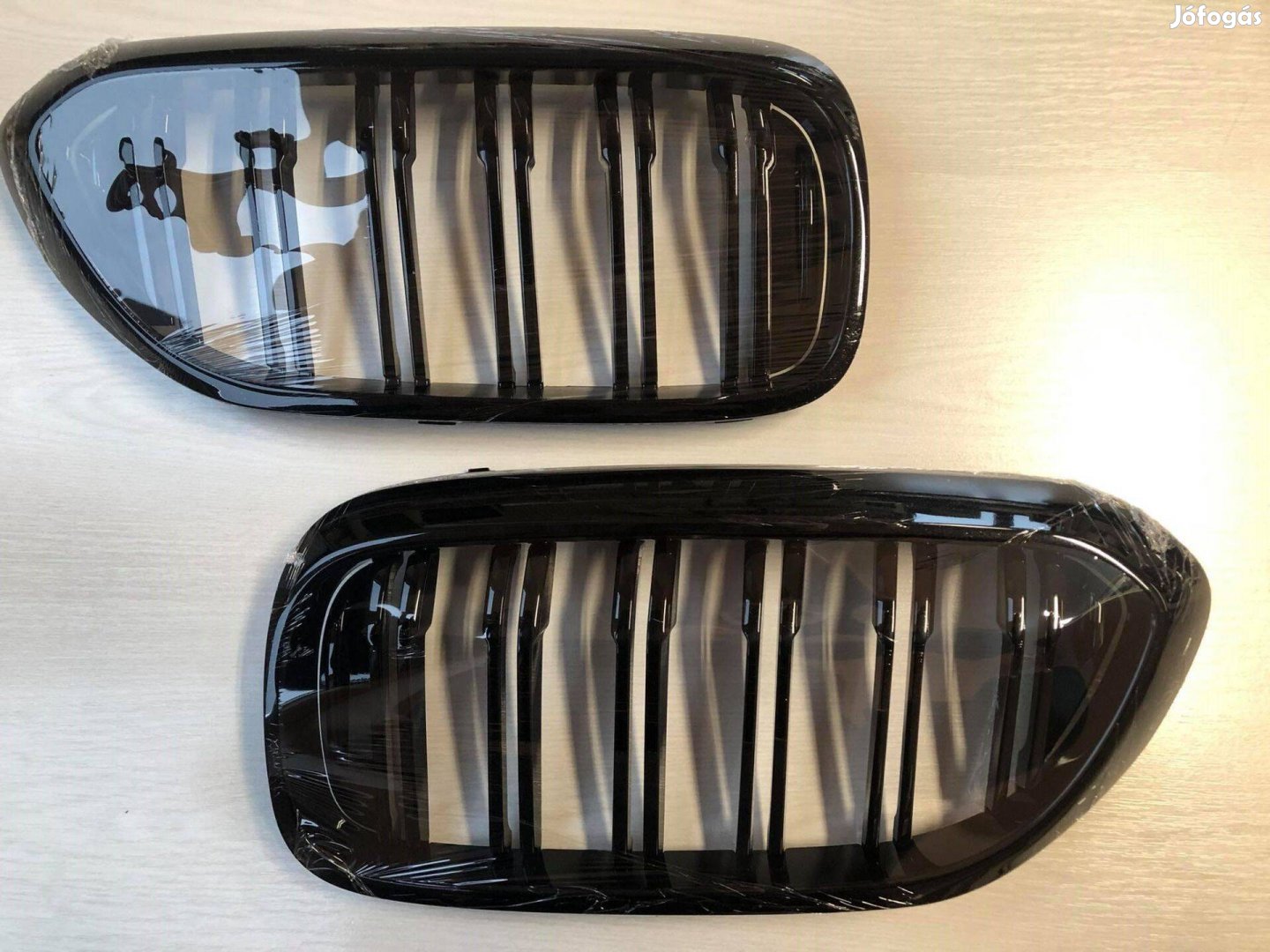 BMW G30 G31 (5-ös BMW) vese 2x6 dupla pálcás egy lakk fekete szélesedő