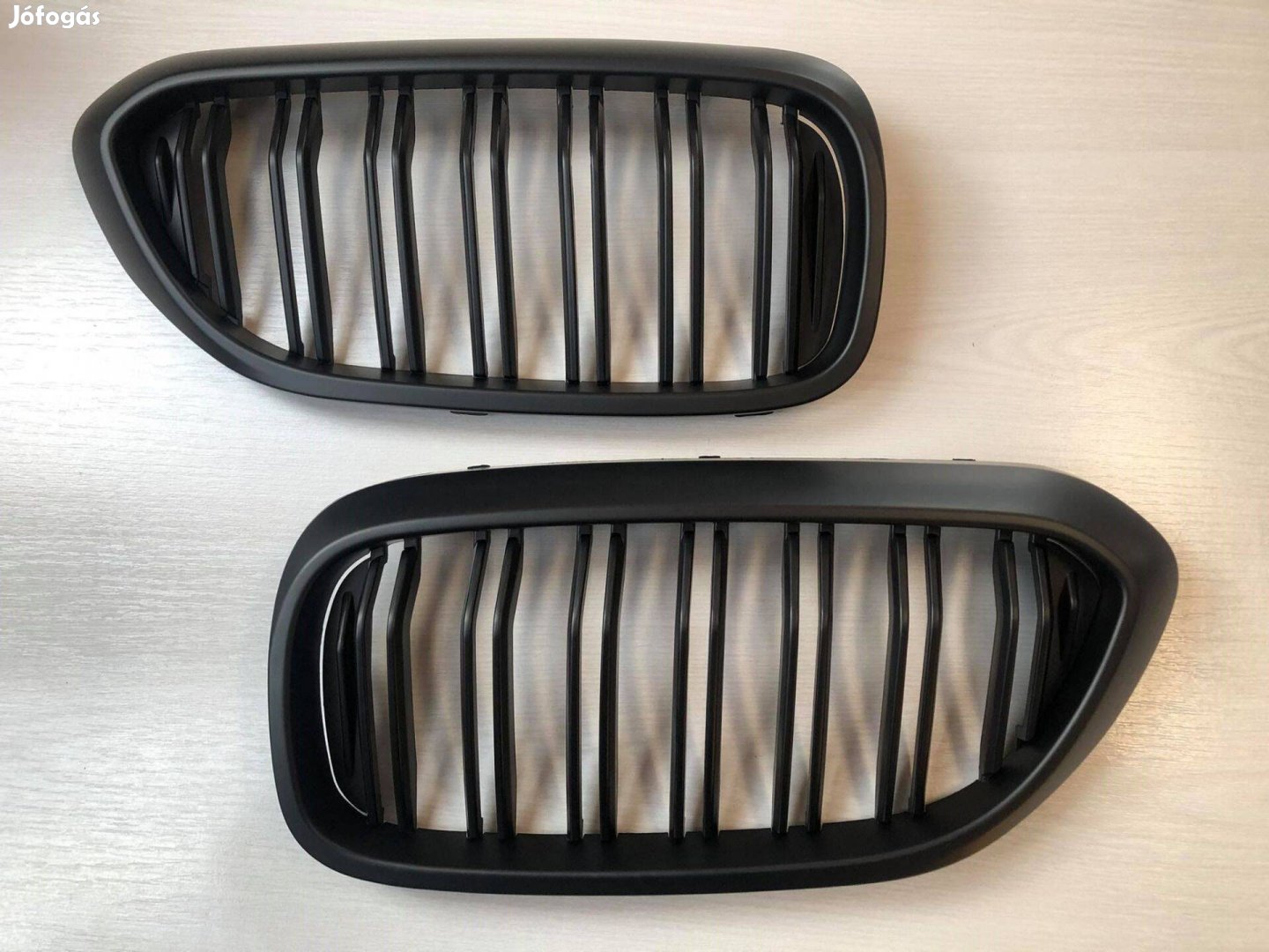 BMW G30 G31 (5-ös BMW) vese / hűtőrács dupla pálcás matt fekete
