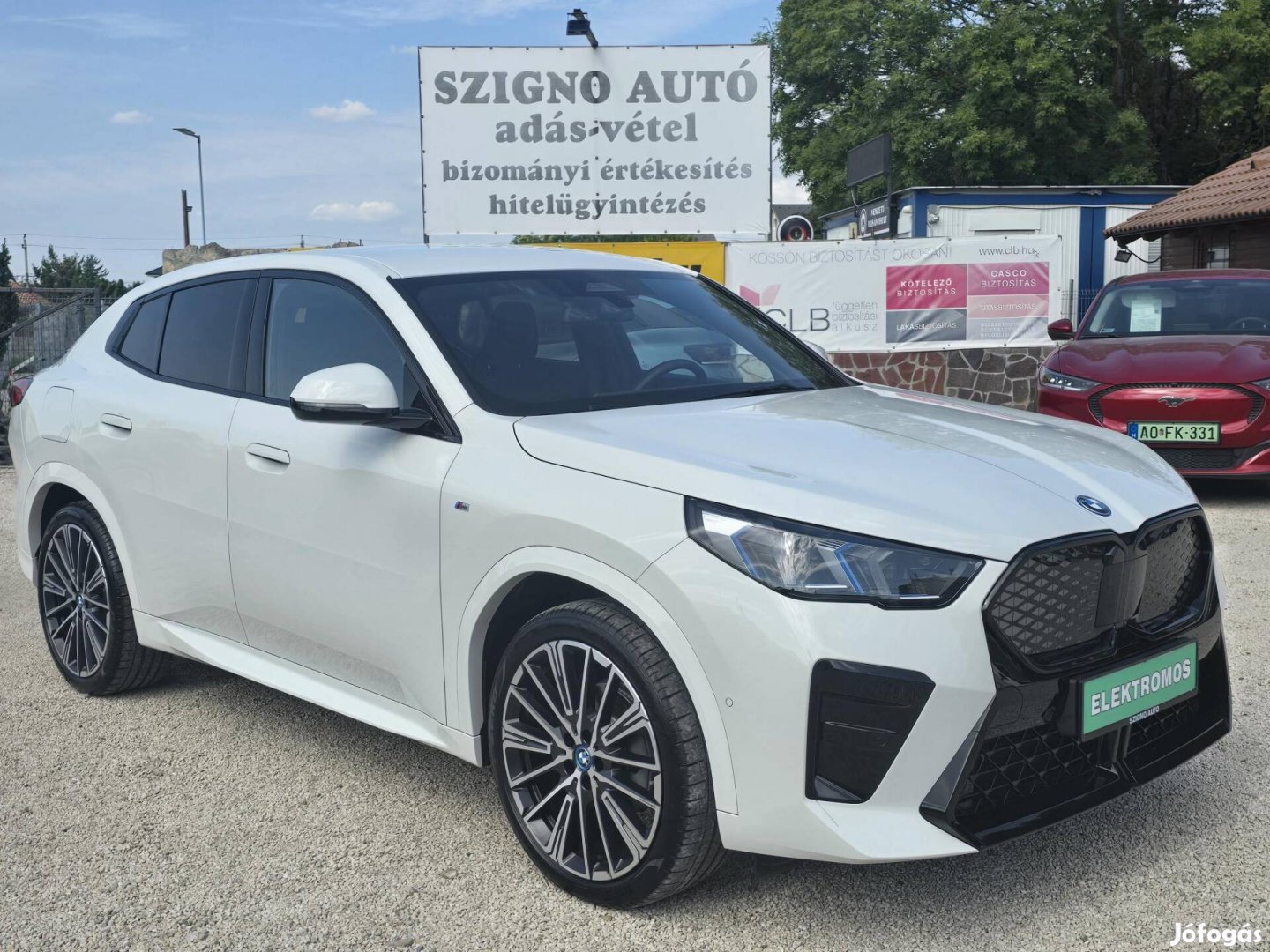 BMW IX2 edrive 20 64,8kWh M-Sport. Full LED. AL...