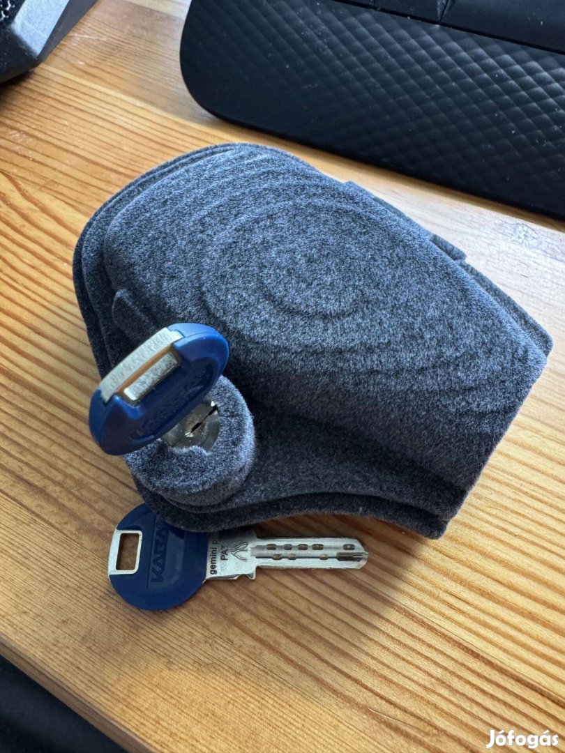 BMW Joylock (BMW automata váltóhoz sebváltózár) 2db gyári kulcs