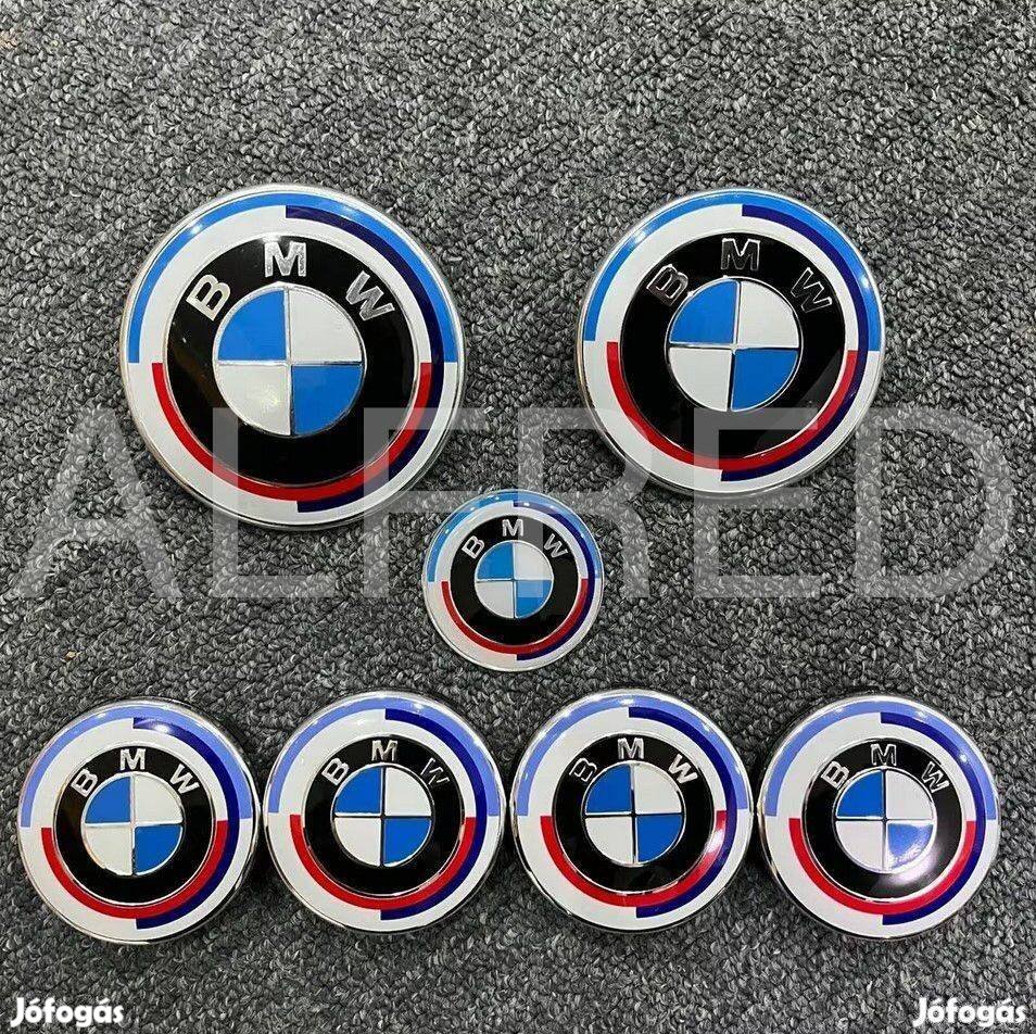 BMW Jubíleumi szett (emblémák, felnikupak szett, és kormányközép)