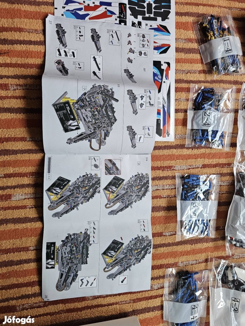 BMW M1000 RR Lego kompatibilis készlet 1900db