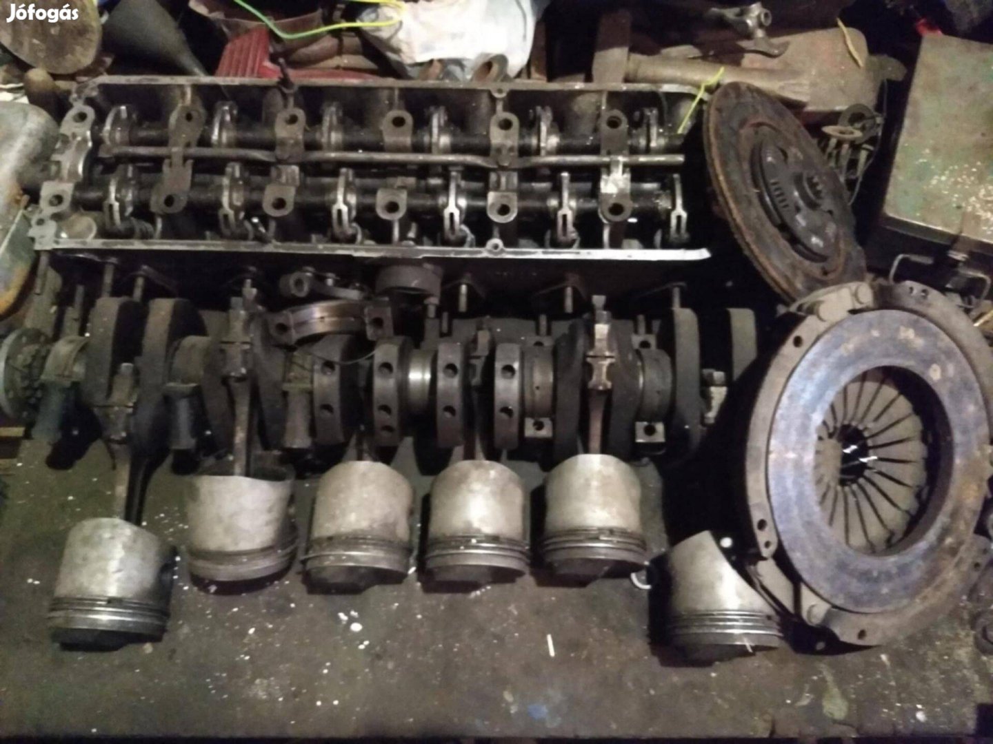 BMW M30B motor alkatrészei