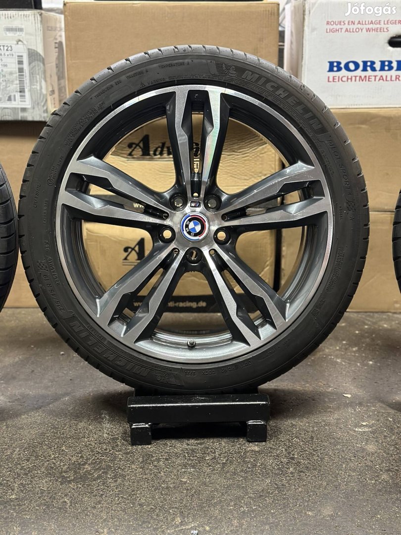 BMW M Performance X1 X2 patika gyári alufelnik Michelin gumikkal