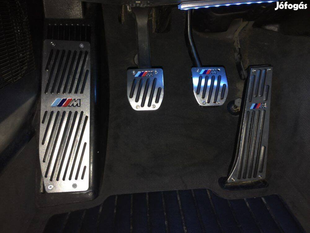 BMW M pedál szett manuális , csavaros rögzítés