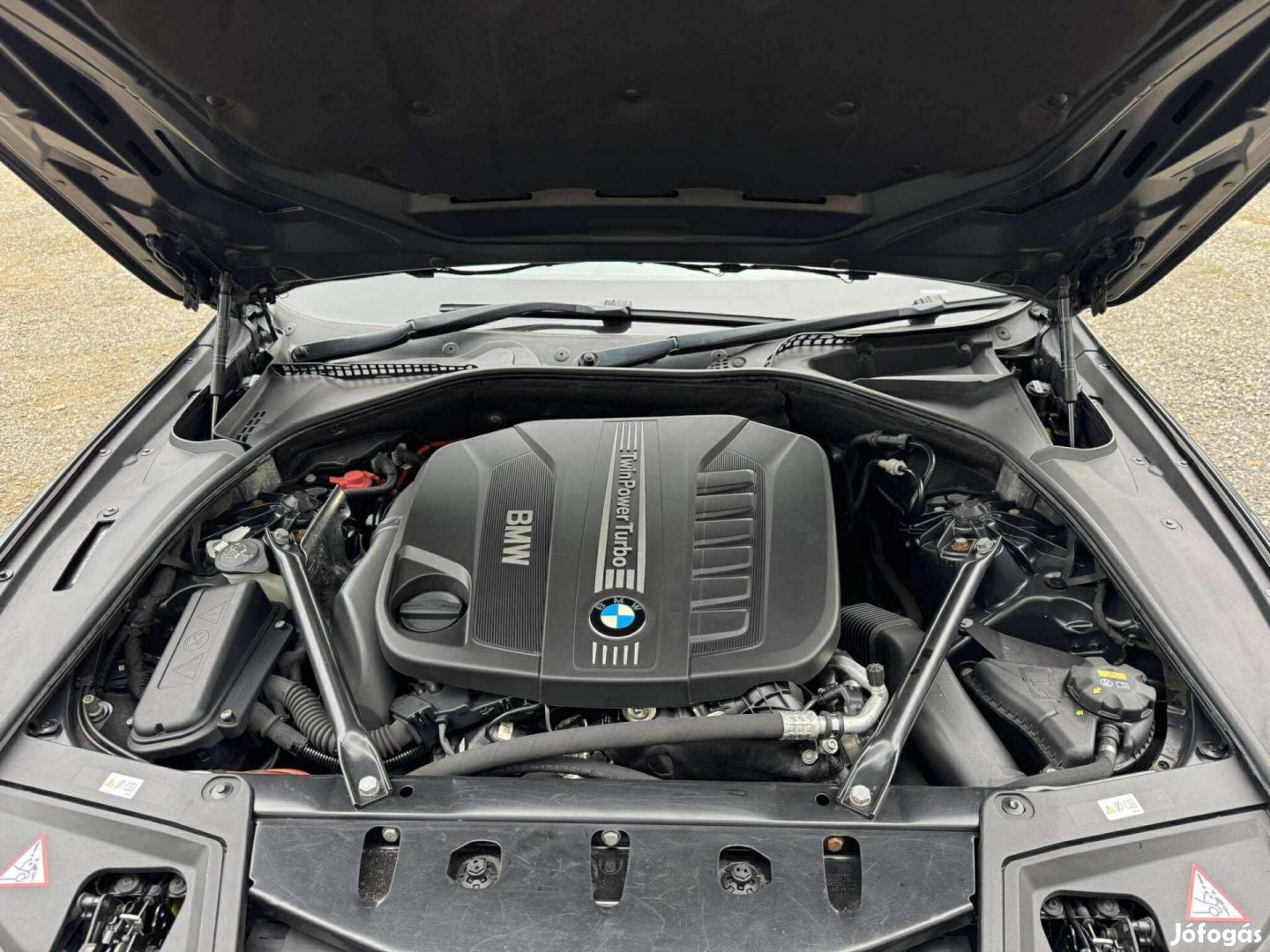 BMW N57D30A 258Le motor (fűzött blokk hengerfejjel)