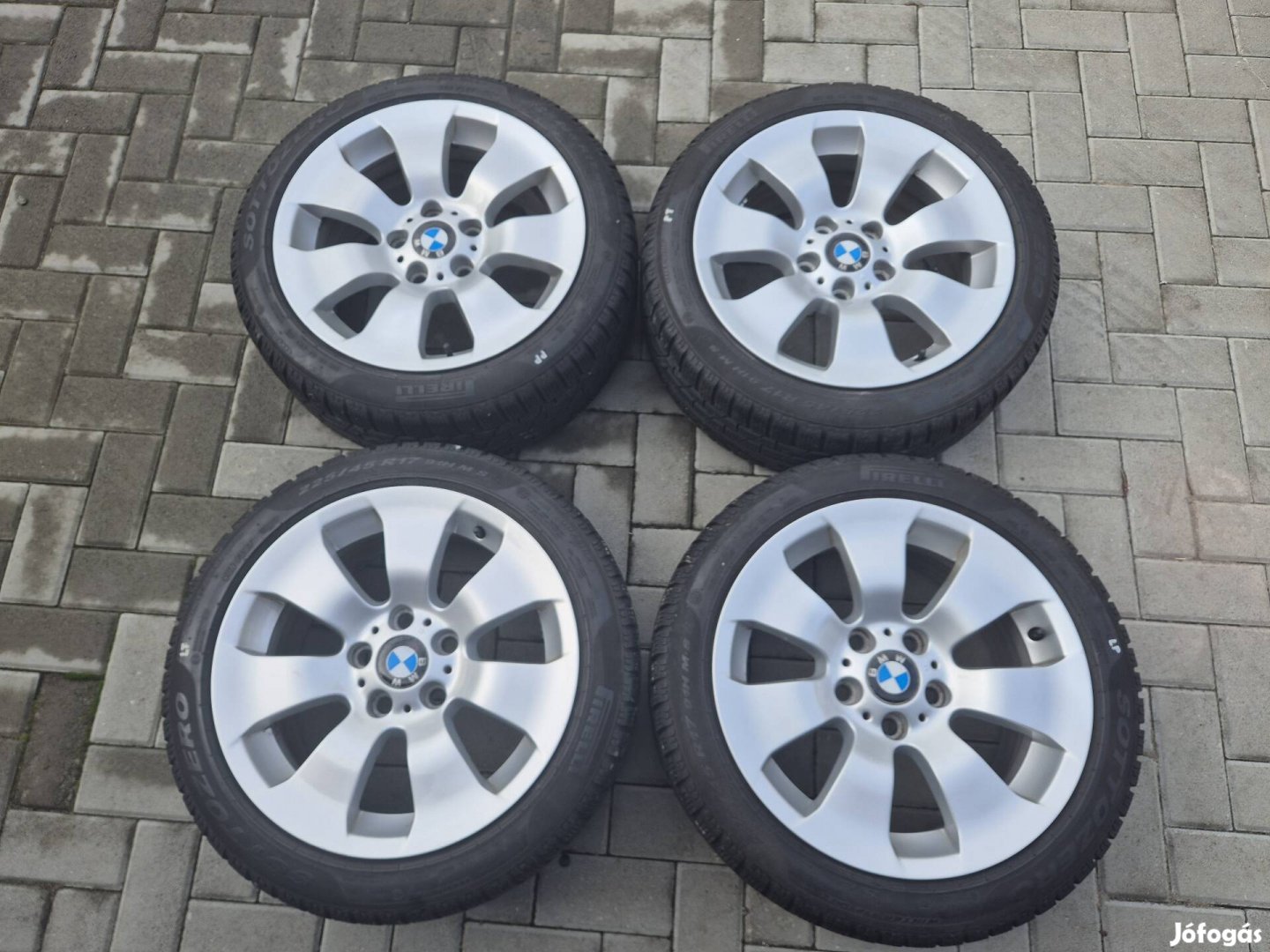 BMW R17 alufelni 225/45 R17 Pirelli téli gumi