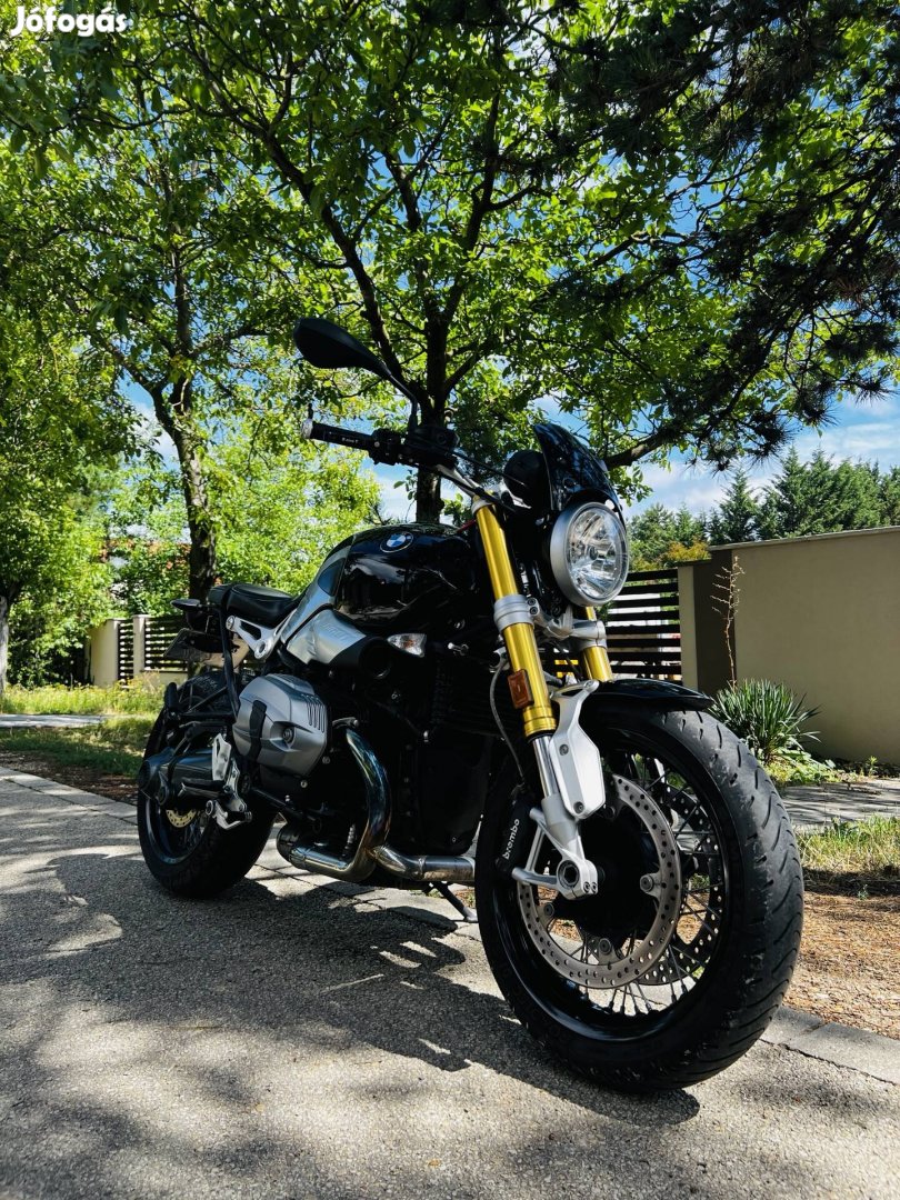BMW R ninet Akrapovic