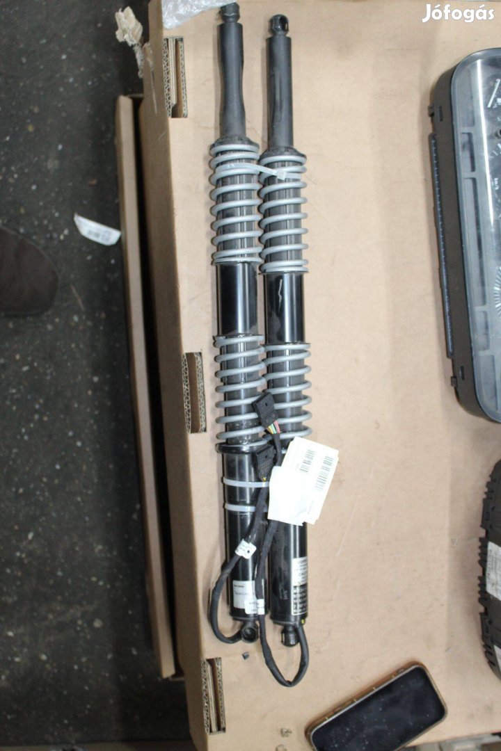 BMW S5 F11 Csomagtér ajtó teleszkóp