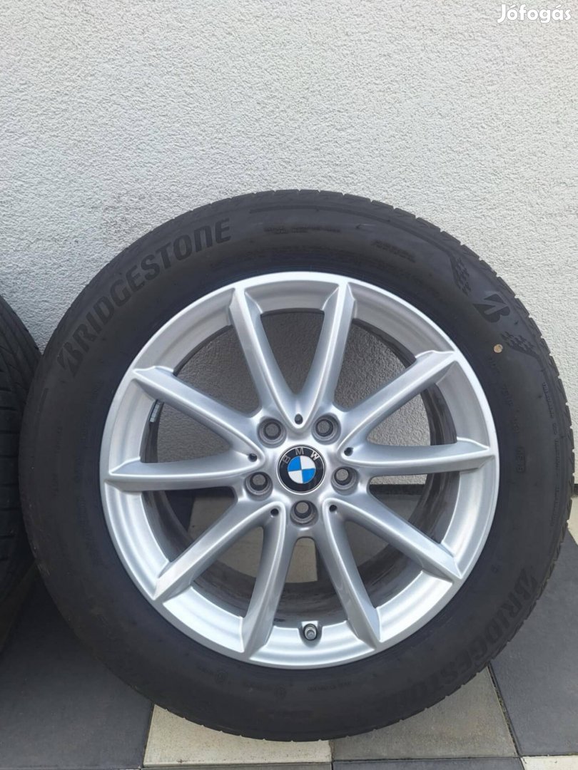 BMW Style 560 gyári 17 col felni nyárigumikkal X1 X2 2AT 2GT