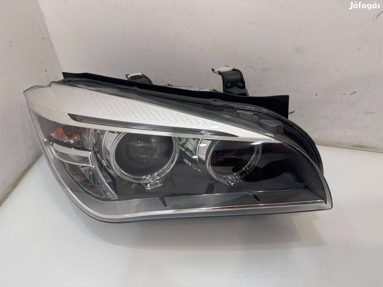 BMW X1 E84 LCI jobb oldali kanyarkövető xenon fényszóró 63117290268