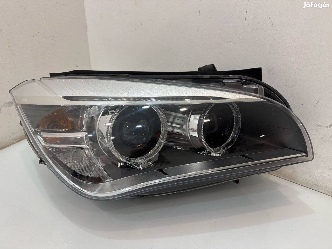 BMW X1 E84 LCI jobb oldali kanyarkövető xenon fényszóró 63117290268