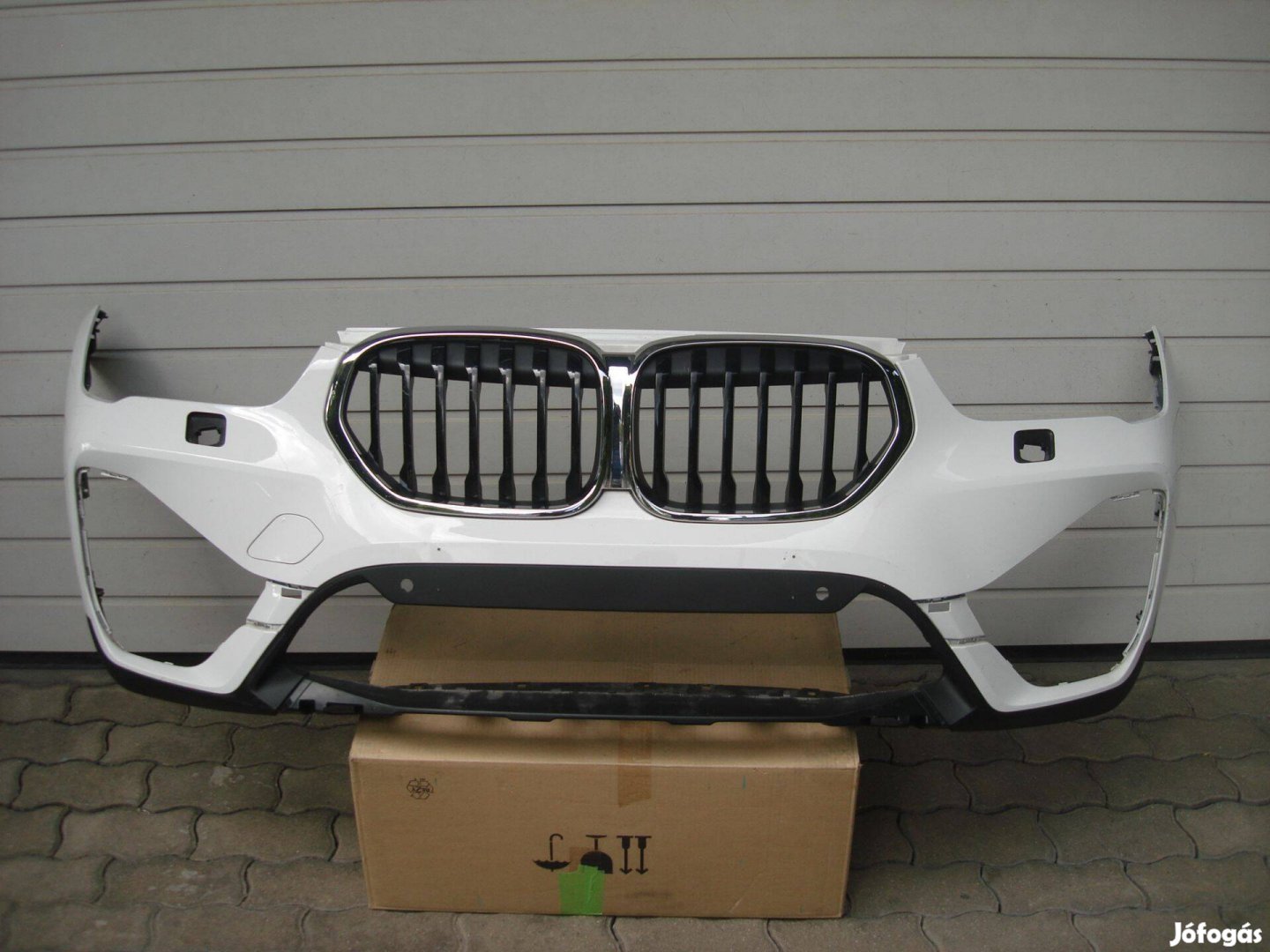 BMW X1 F48 LCI Facelift radaros mosós első lökhárító 51117954205 2019-