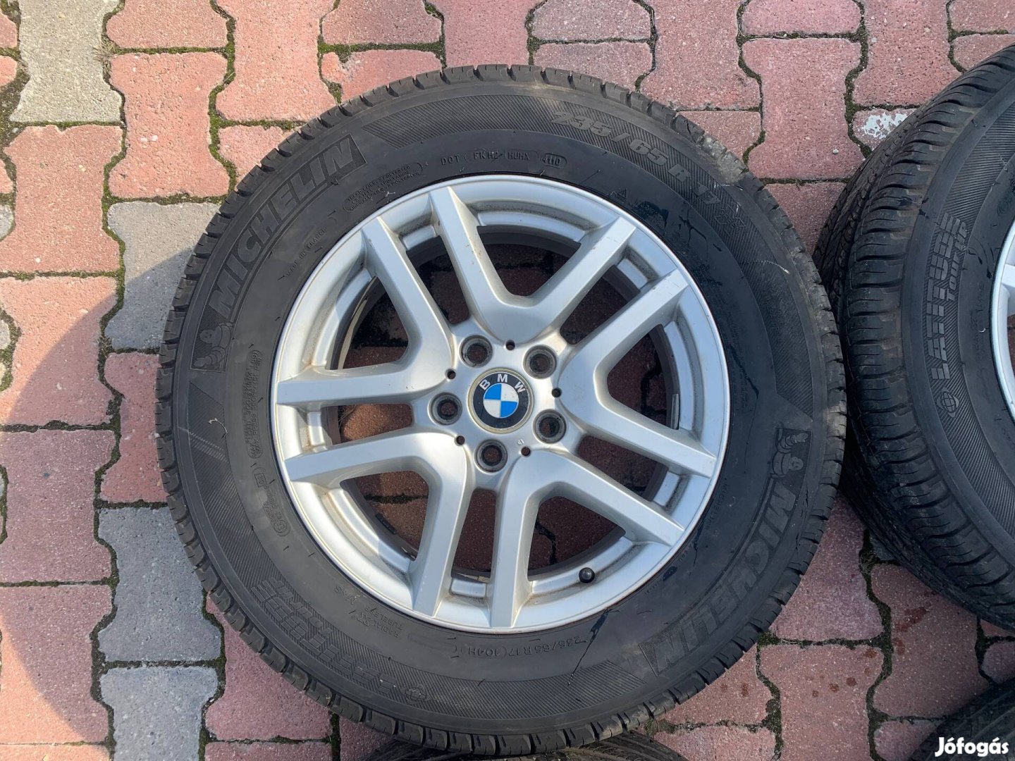 BMW X5 5x120 235/65 R17 Michlein