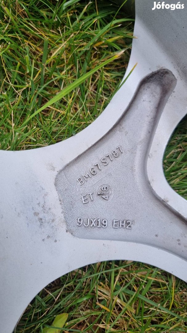 BMW X5-6 Alufelni Téligumival