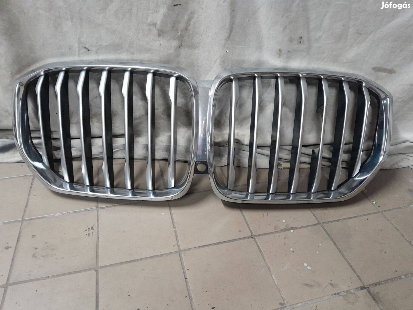 BMW X5 G05 rács hűtőrács díszrács sérült 7454887
