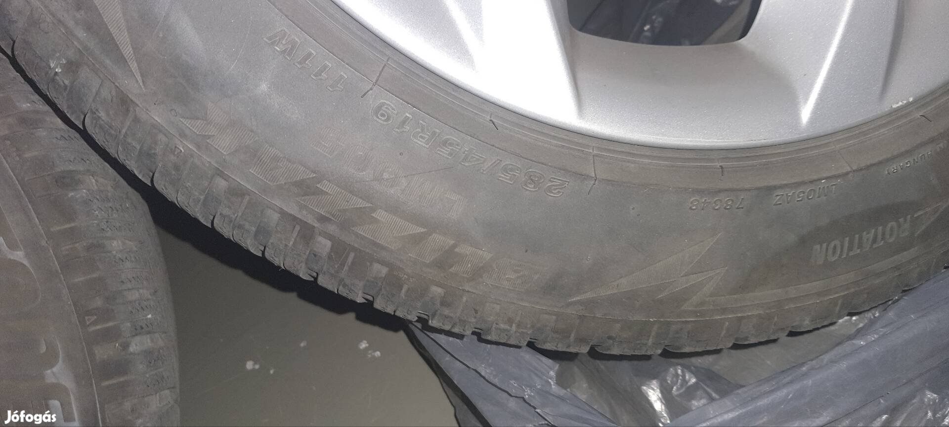 BMW X5 (f15) 19 es téli felni gumival