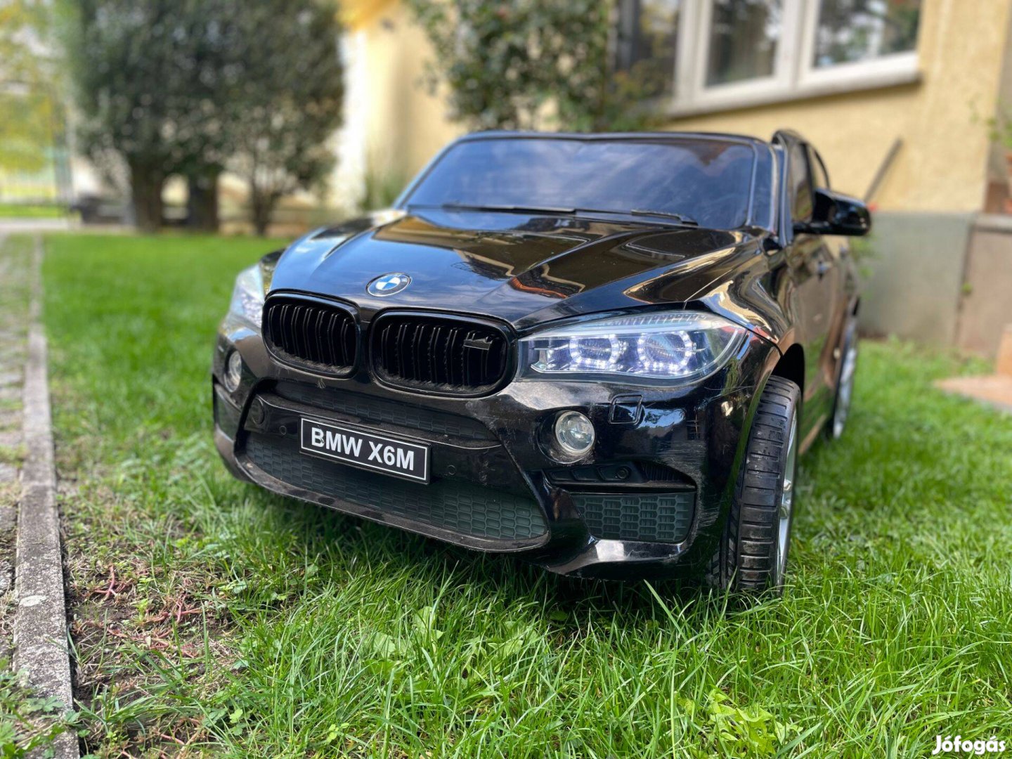 BMW X6M 2 személyes elektromos kisautó