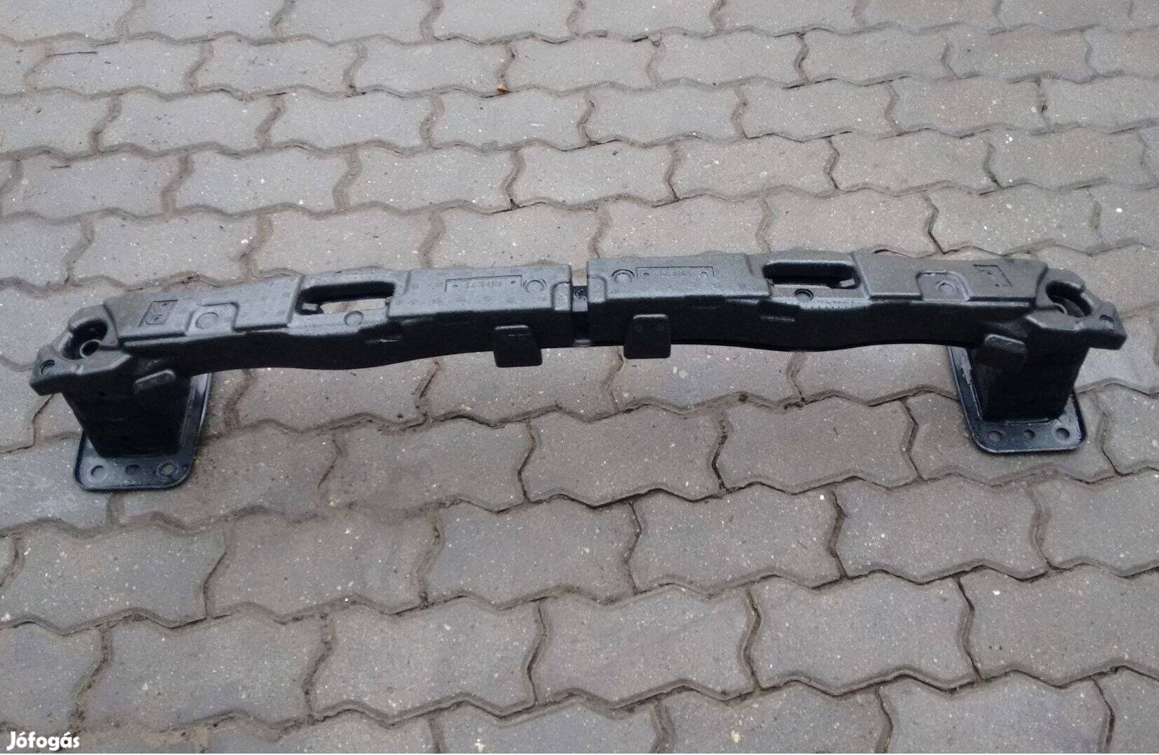 BMW X6 Hátsó lökhárító vas