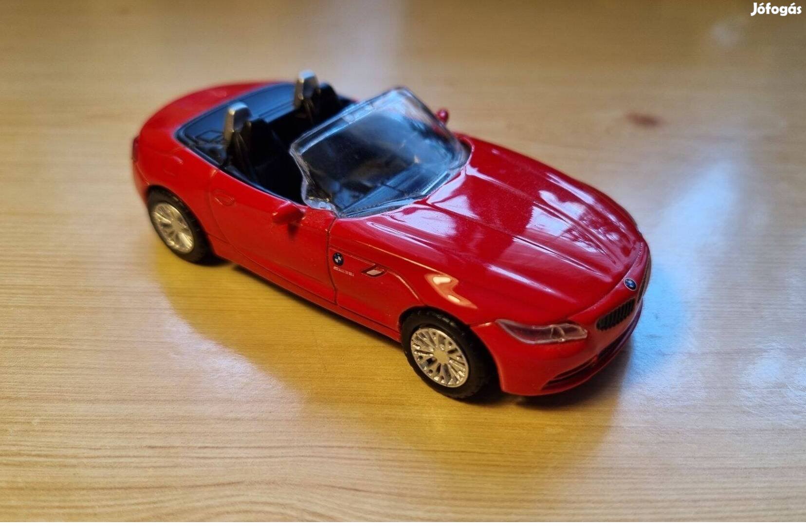 BMW Z4 Rastar 1/43 autó modell, kisautó