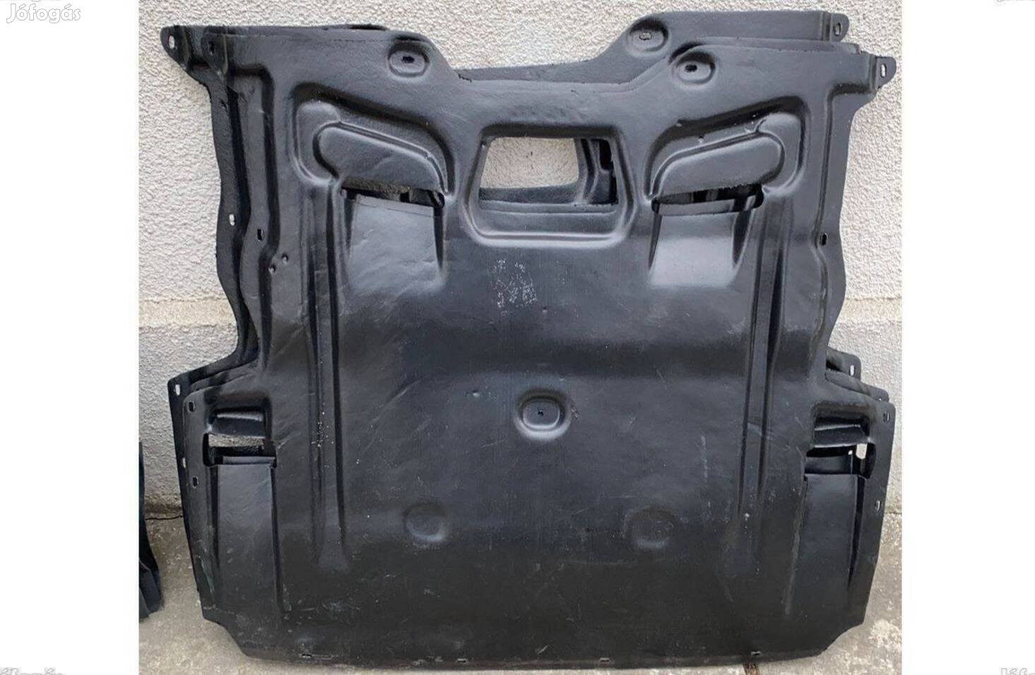 BMW alsó motorburkolat, haspajzs, motorvédő burkolat (F10, F30, stb.)