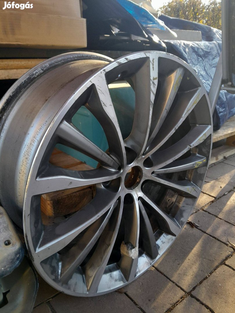 BMW alufelni 1db hibás sérült 6873942