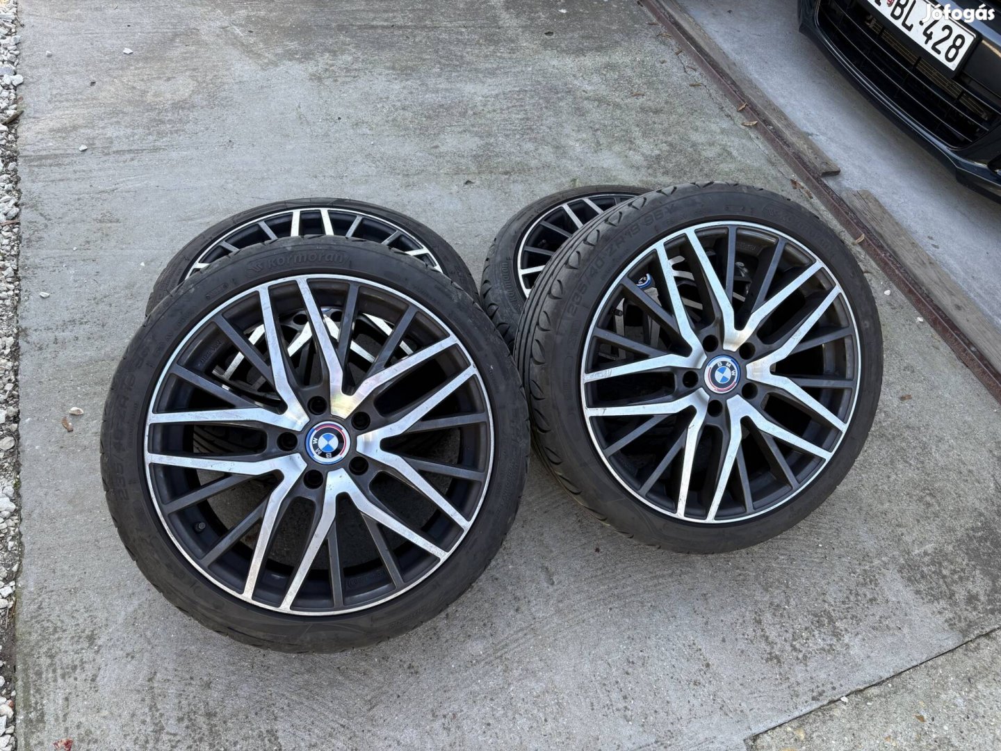 BMW alufelni szett, 5x120, 19" nyári gumikkal felni 235/40R19