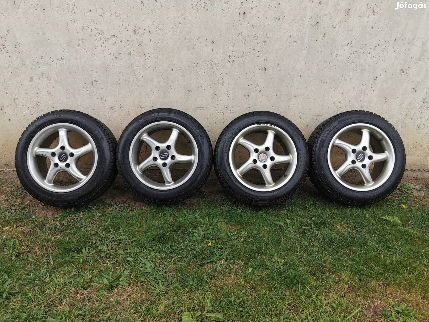 BMW alufelni szett újszerű téli gumikkal "16"