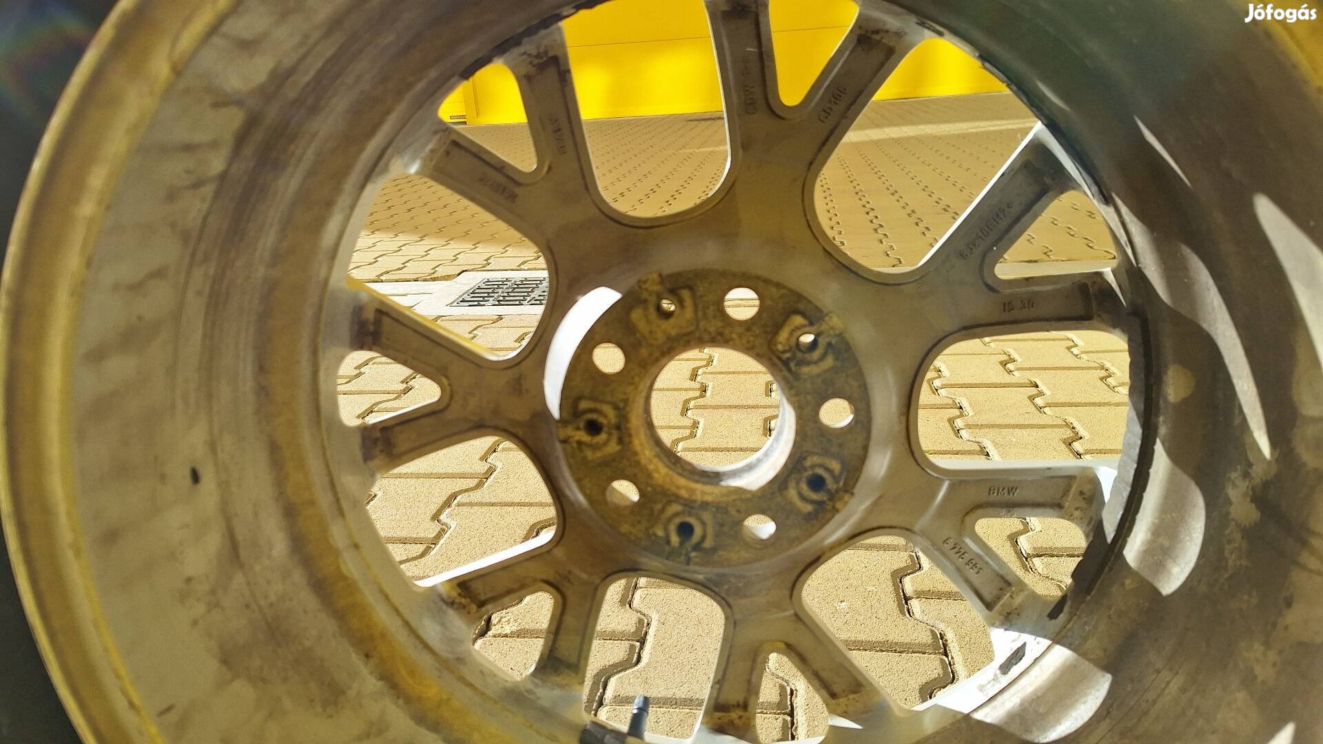 BMW alufelnik gumival együtt eladók