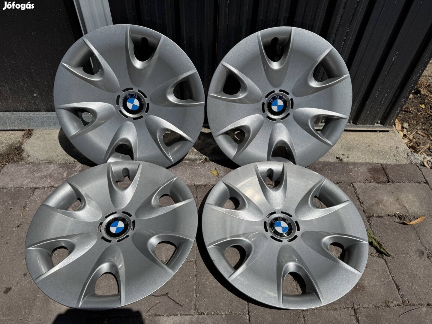 BMW dísztárcsa