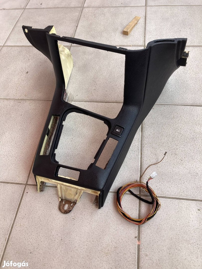 BMW e36 USA / Pánik gombos középrész