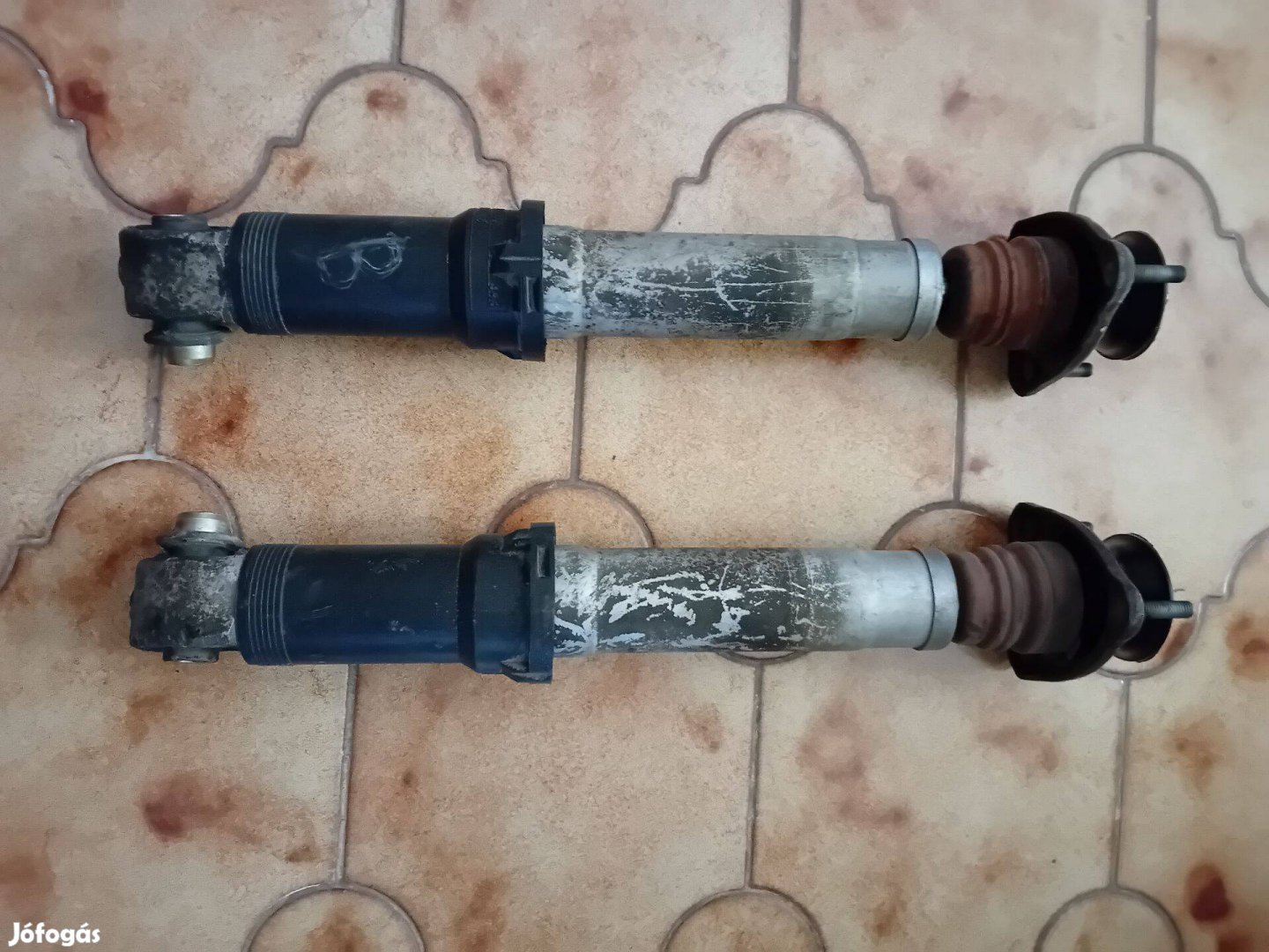 BMW e39 Touring lengéscsillapítók