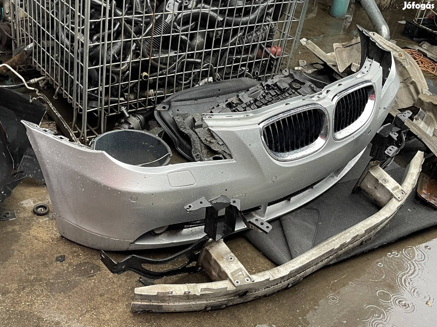 BMW e60 első lökhárító eladó