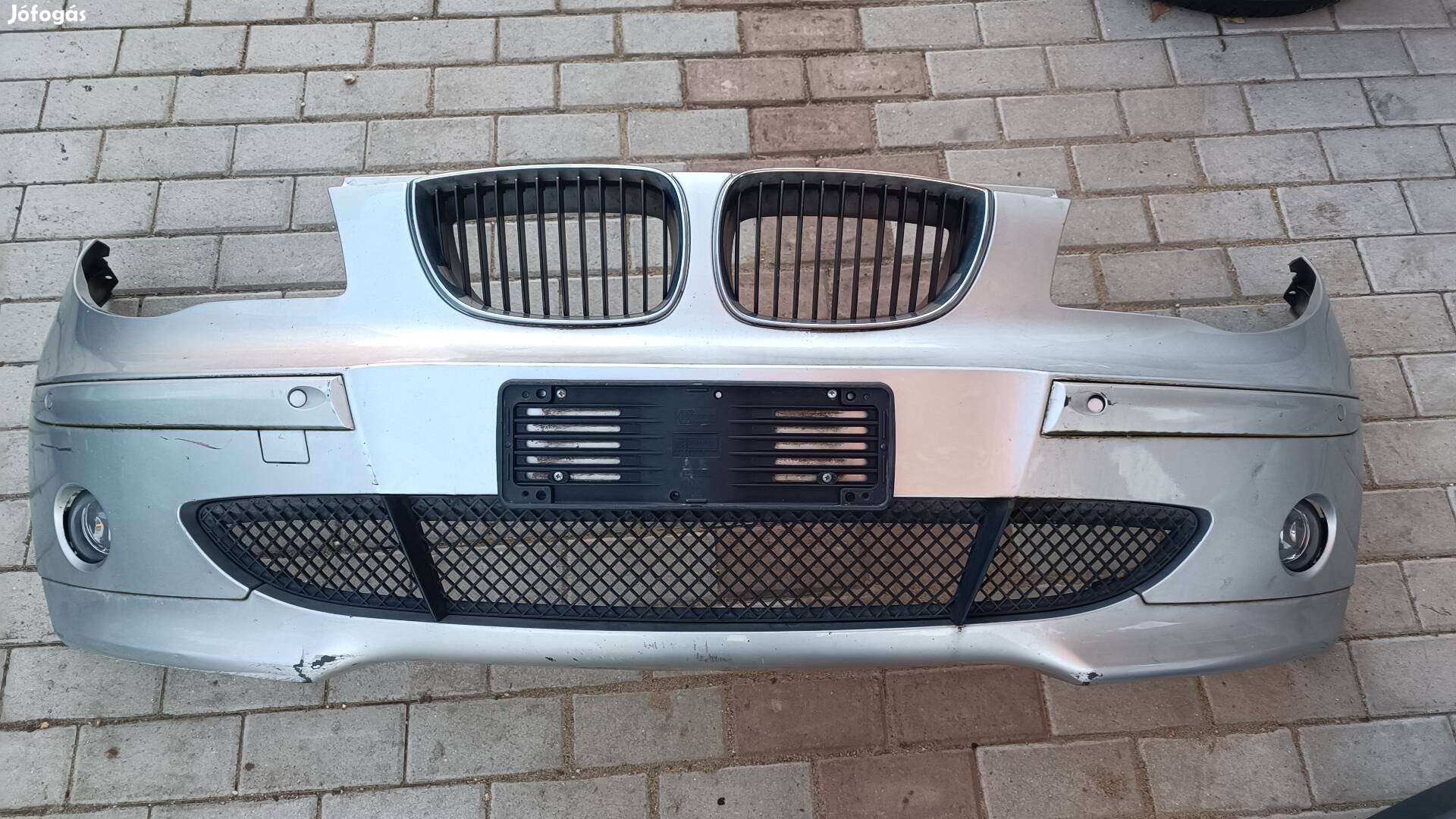 BMW e87 radaros gyári bontott első Komplett lökhárító