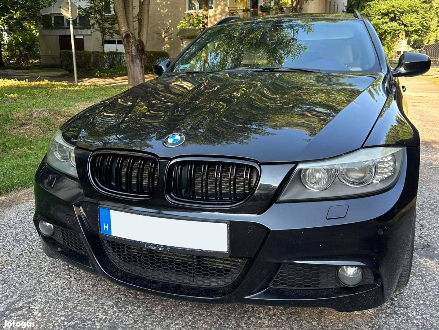 BMW e90 e91 face díszrács vese hűtőrács dupla pálcás lakk fekete