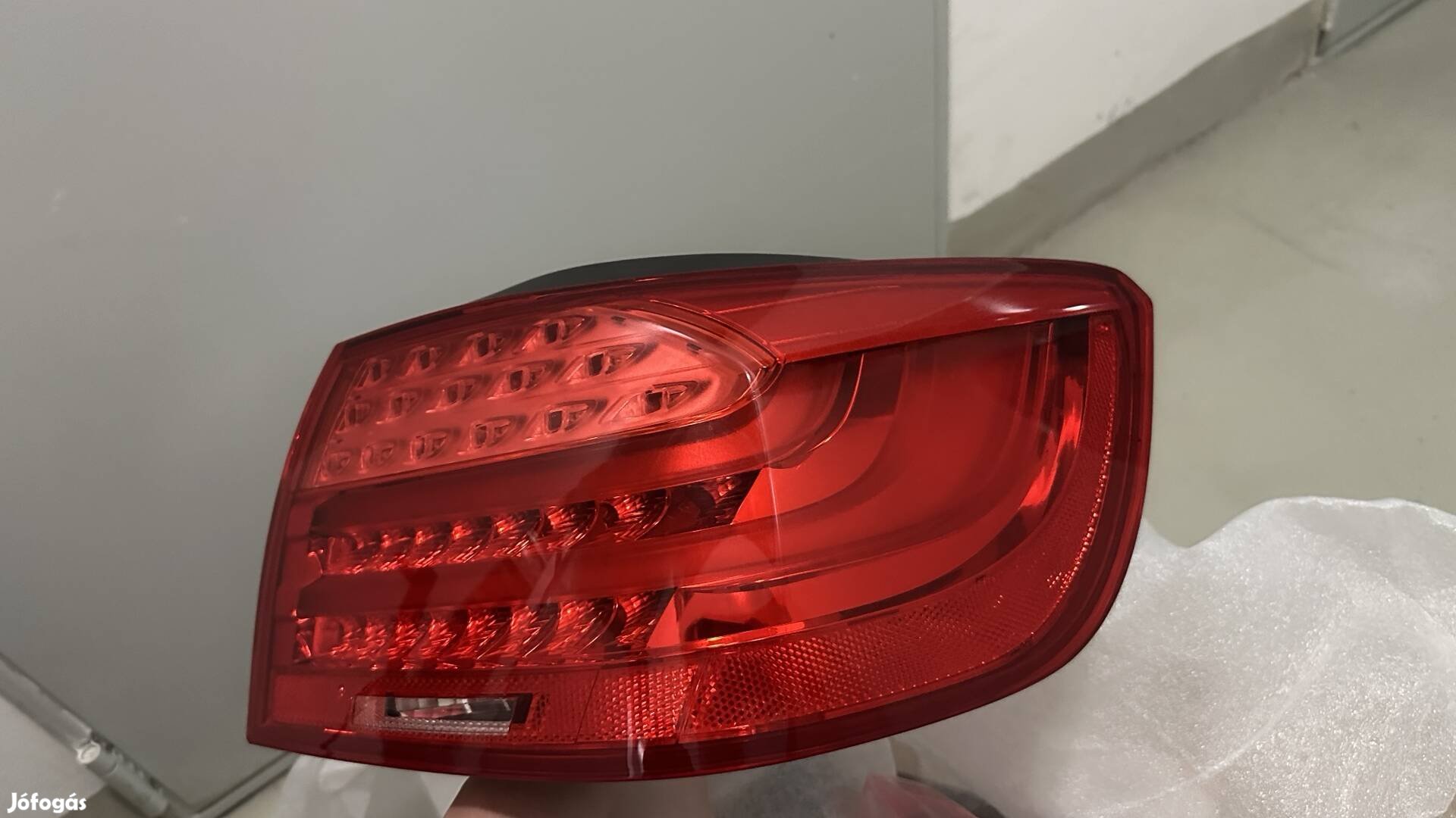 BMW e93 LCI gyári jobb hátsó lámpa