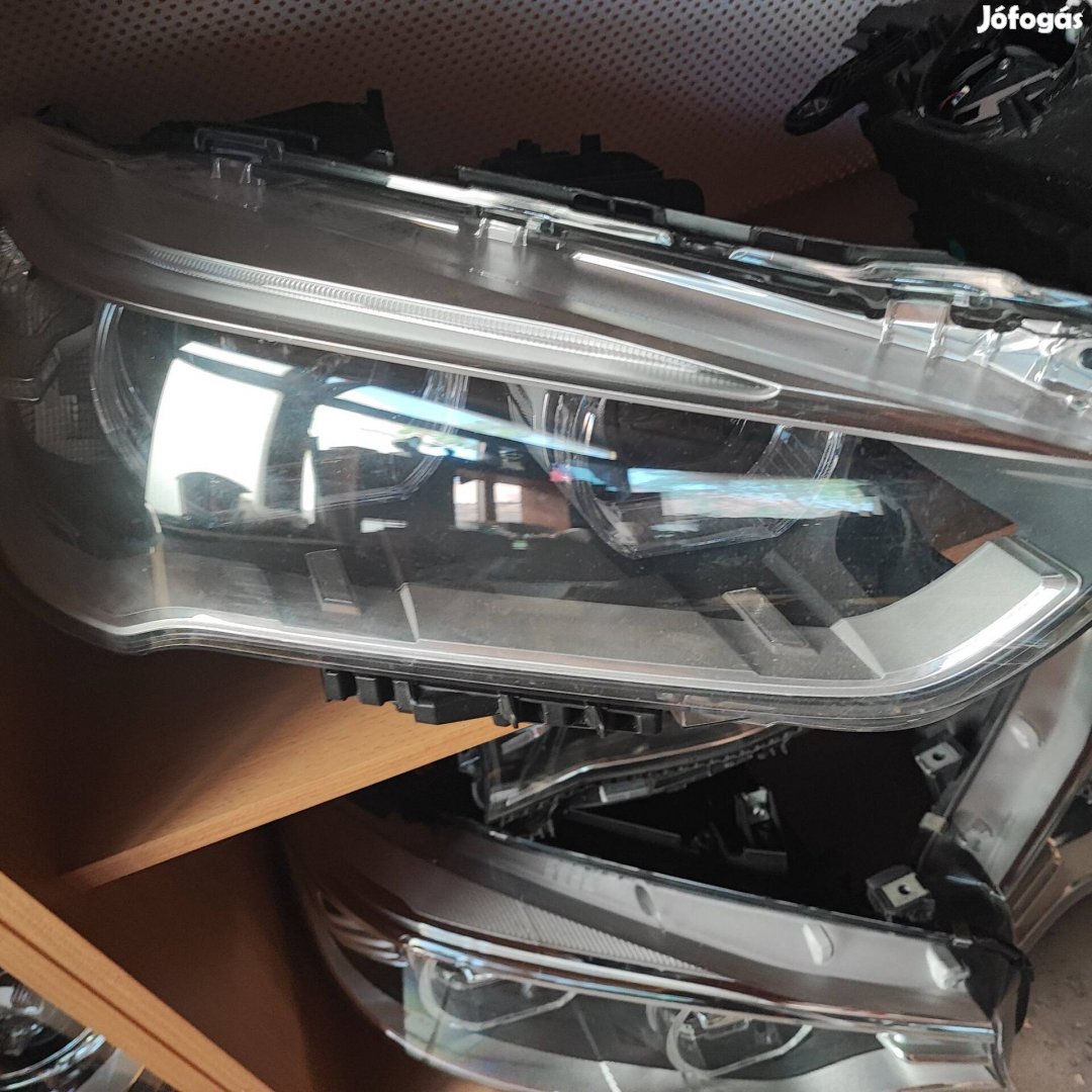 BMW f48 x1 fényszóró lámpa 