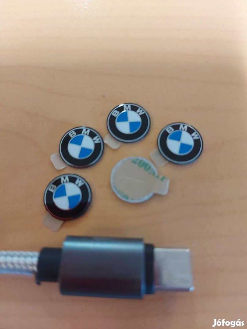 BMW gyári 1cm logó fém öntapadós kulcsra telefonra 990Ft