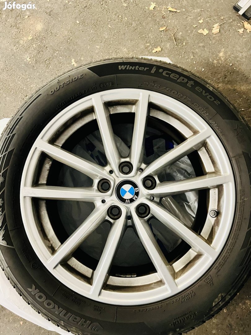 BMW gyári 778 alufelni (3as g20/g21) Hankook téli gumikkal 225/50r17